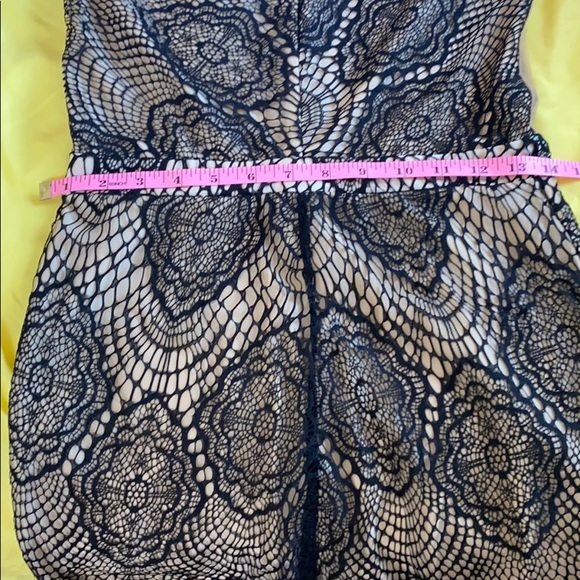 Lace/mesh dress - Picture 8 of 16